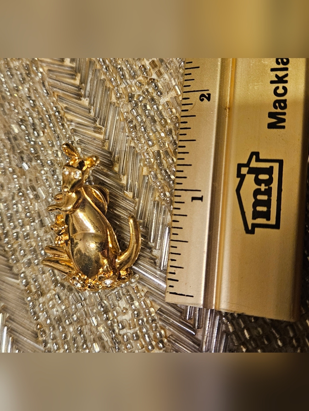 Vintage Gold Tone Kangaroo Brooch Pin - Vintage-Inspired Animal Jewelry
